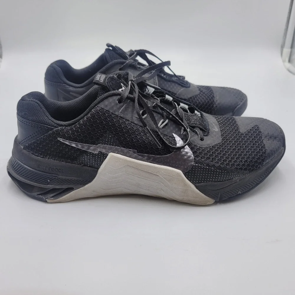 Nike Metcon 7 Womens Training Shoes Black White Size 8 Weight Lifting Activewear